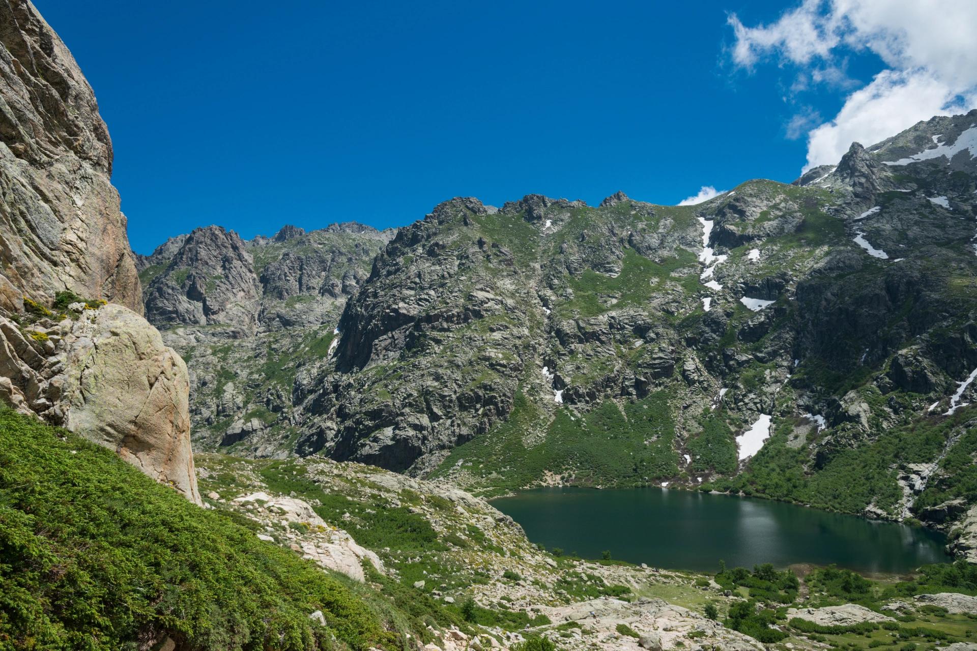 Faire des randonnées en Corse